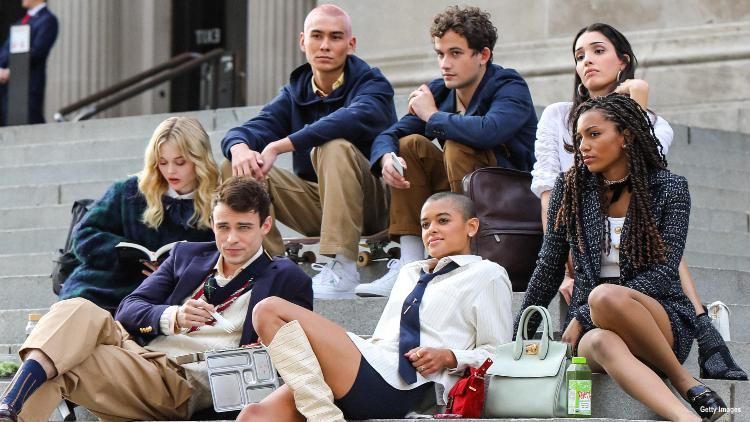 Here S The First Look At Hbo S Gossip Girl Reboot